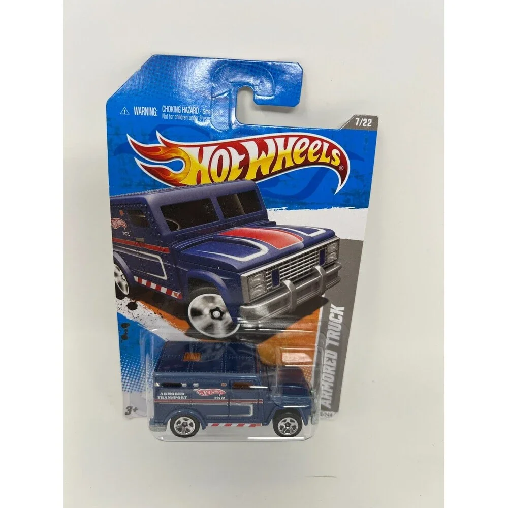 2011 Hot Wheels Armored Truck HW Video Game Heroes Die Cast #229/244